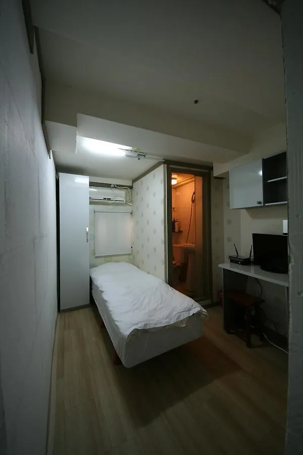 Maru Guesthouse Seoul Station 2*,